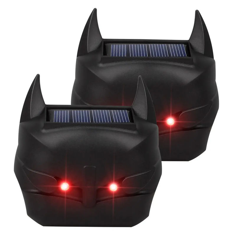 Des lumières LED rouges Dissuasif solaire pour animaux Protégez vos biens des prédateurs 480 heures