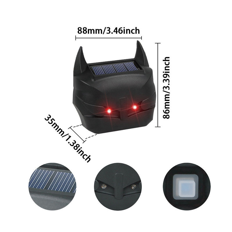 Des lumières LED rouges Dissuasif solaire pour animaux Protégez vos biens des prédateurs 480 heures