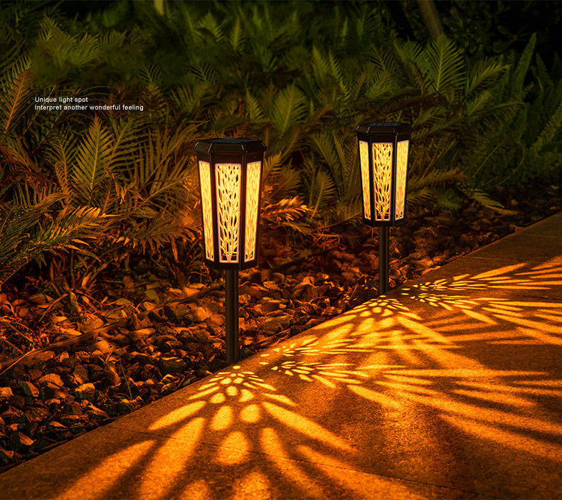 Lampe solaire pour jardin extérieur à LED avec induction de contrôle de la lumière et longue durée de vie