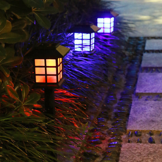 8 heures de vie de travail Lumières solaires à LED Insert pour la lampe de pelouse dans le jardin du petit palais