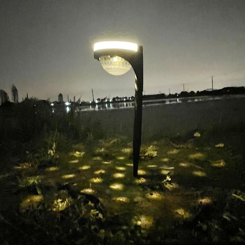 1.2V LED Solar Ground Pathway Lumières de décoration pour la promenade du jardin Paysage de pelouse du jardin