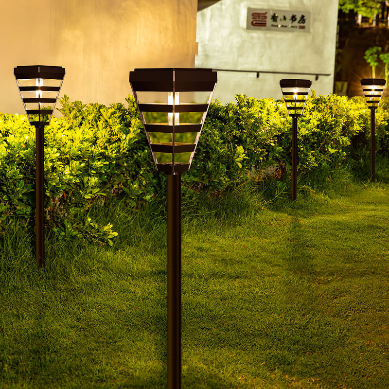 Éclairage extérieur de la cour de la route Les lampes de jardin à LED solaire pour la décoration du jardin paysager