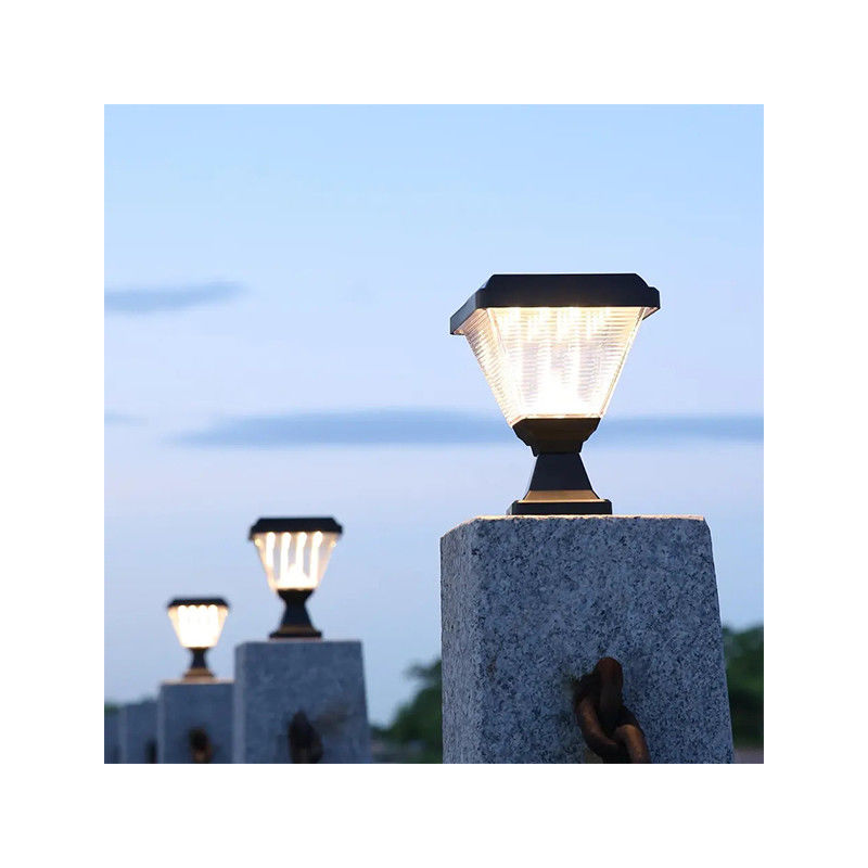 Éclairage extérieur imperméable à l'eau IP65 Post éclairage de jardin Spike Led Porte lampe de pilier solaire avec ABS