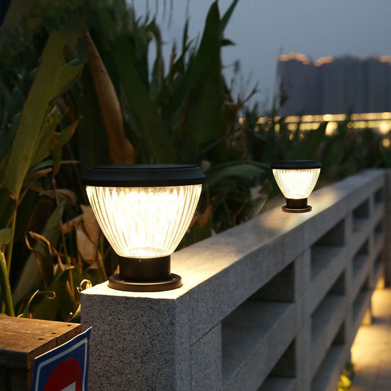 Lumières solaires pour jardin Porte à colonne LED Lumière pour jardin Décoration de jardin