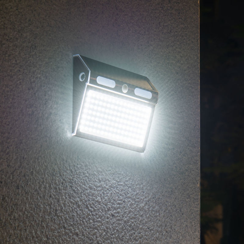 4 modes d'éclairage Lumière de porche extérieure solaire avec capteur de mouvement IP65