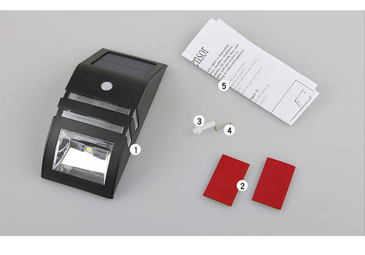 Lumière de clôture solaire Modèle le plus récent Lumières extérieures modernes LED Sensor solaire