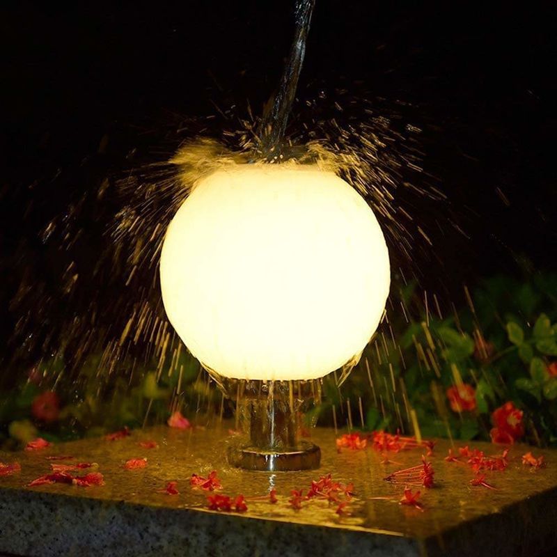 360° Angle de faisceau rond Lumières de poste de clôture solaire en plastique avec minuterie à distance et 3 couleurs