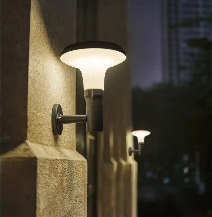 Éclairage solaire LED résistant à l'eau pour terrasse extérieure personnalisée