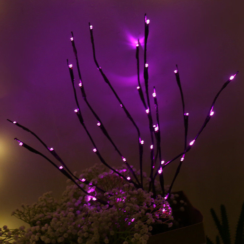Des lumières d'arbre de simulation LED de 2000lm pour une décoration créative de chambre à coucher pendant les vacances de Noël