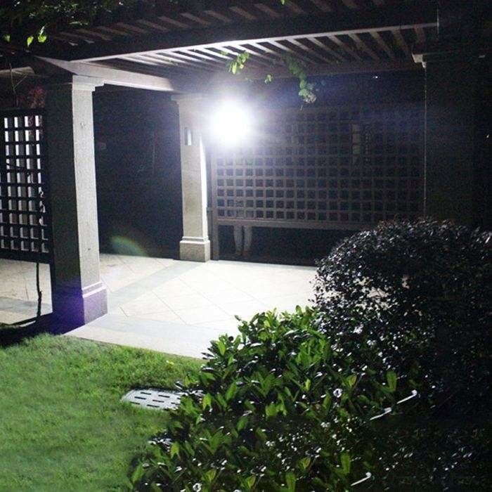 2- 100w lumière solaire à LED 12V 3000mA Ip65 éclairage de stade étanche