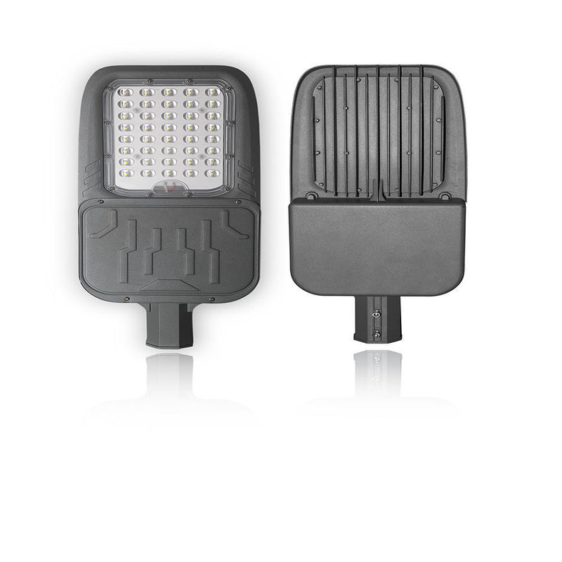 Lumière de rue solaire tout en un 24 kg Poids du produit Source lumineuse LED pour mur extérieur