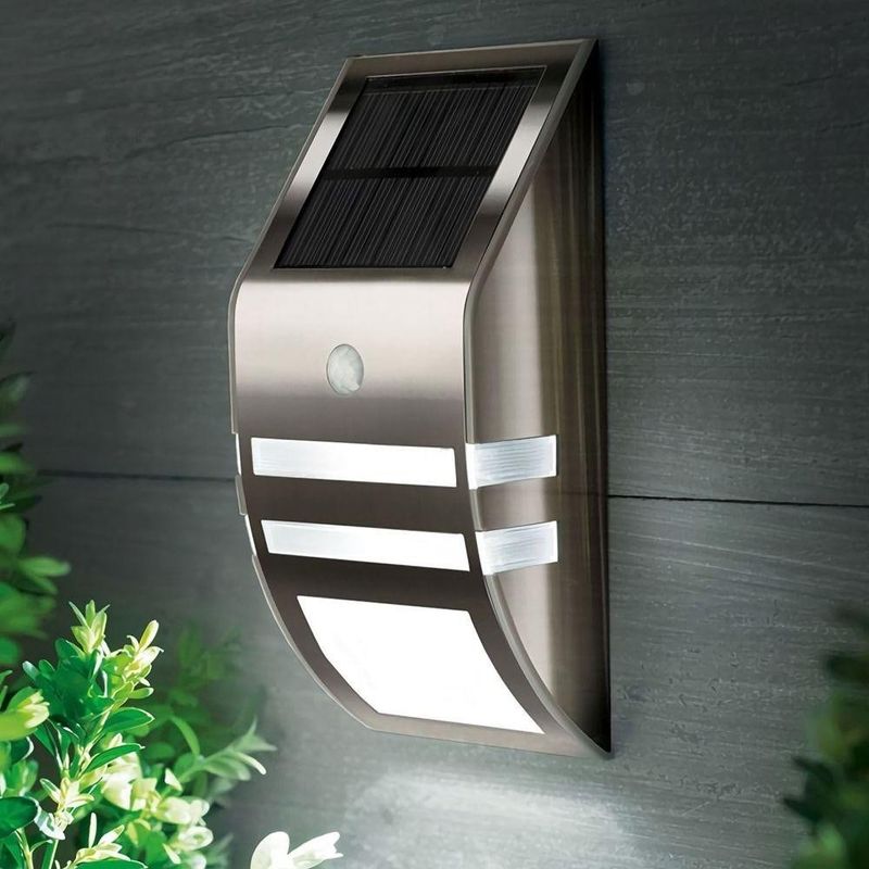Lampes solaires extérieures avec matériau en acier inoxydable étanche et capteur intelligent