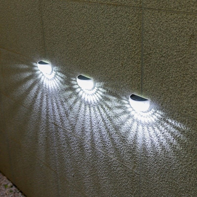 50000 heures de temps de travail Lumières solaires LED pour les marches extérieures Solution d'économie d'énergie