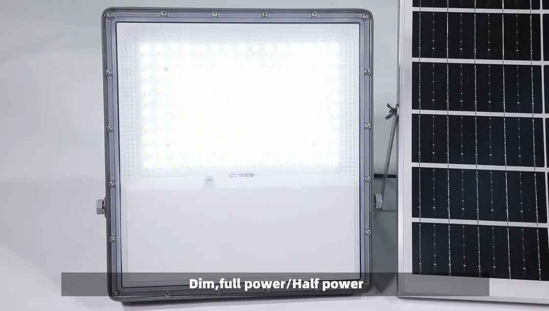 Poids du produit ((kg) 1,6 Haute luminosité 200w Lampes photovoltaïques pour jardin de stationnement