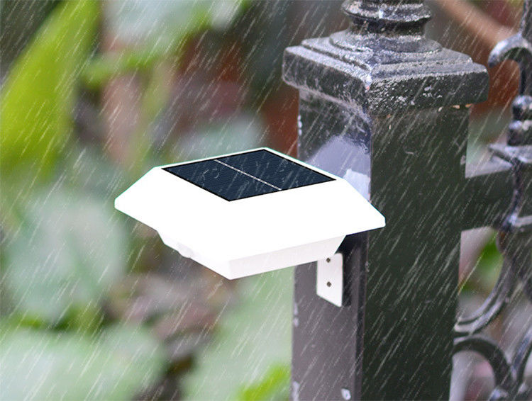 Personnalisation 4 LED murale extérieure lumière solaire pour le jardin de la maison 50000 heures de travail