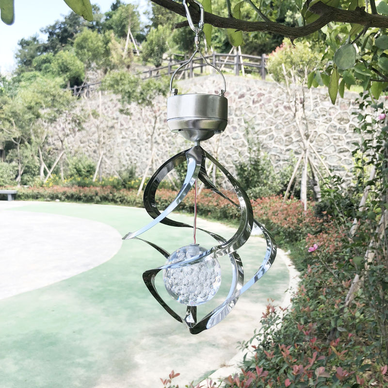 Lumière à vent solaire en spirale pour jardin