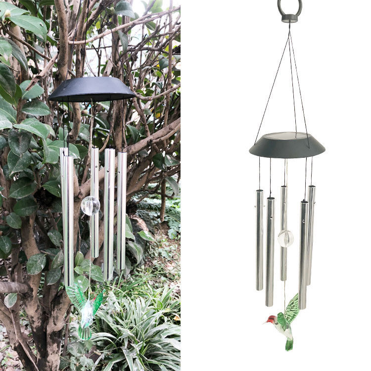 Apportez de la beauté et de la lumière à votre jardin avec la lumière solaire LED qui change de couleur