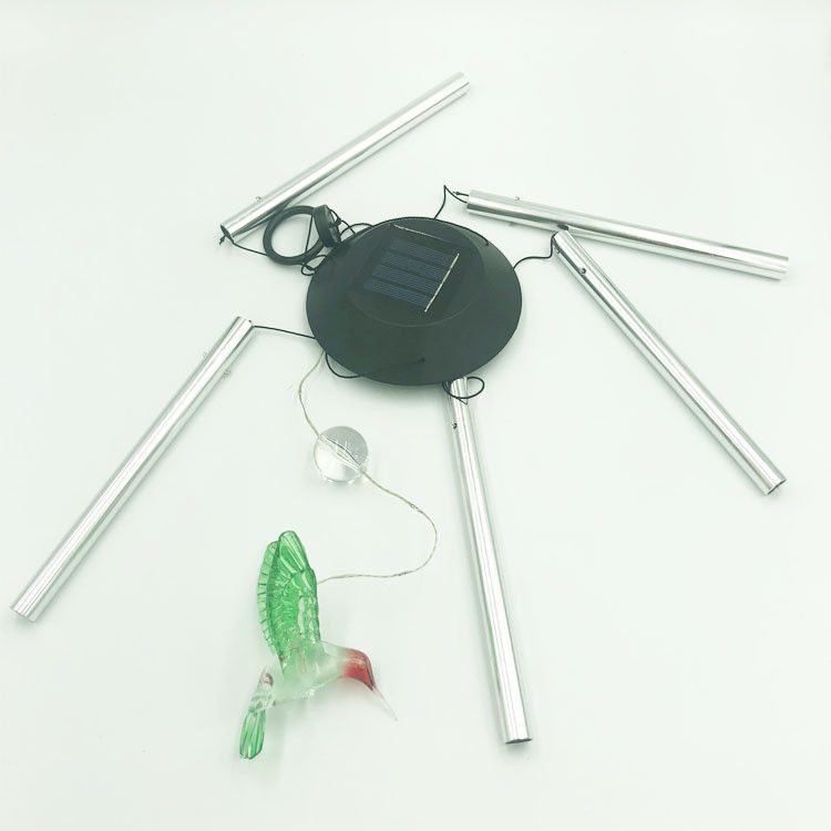 Apportez de la beauté et de la lumière à votre jardin avec la lumière solaire LED qui change de couleur