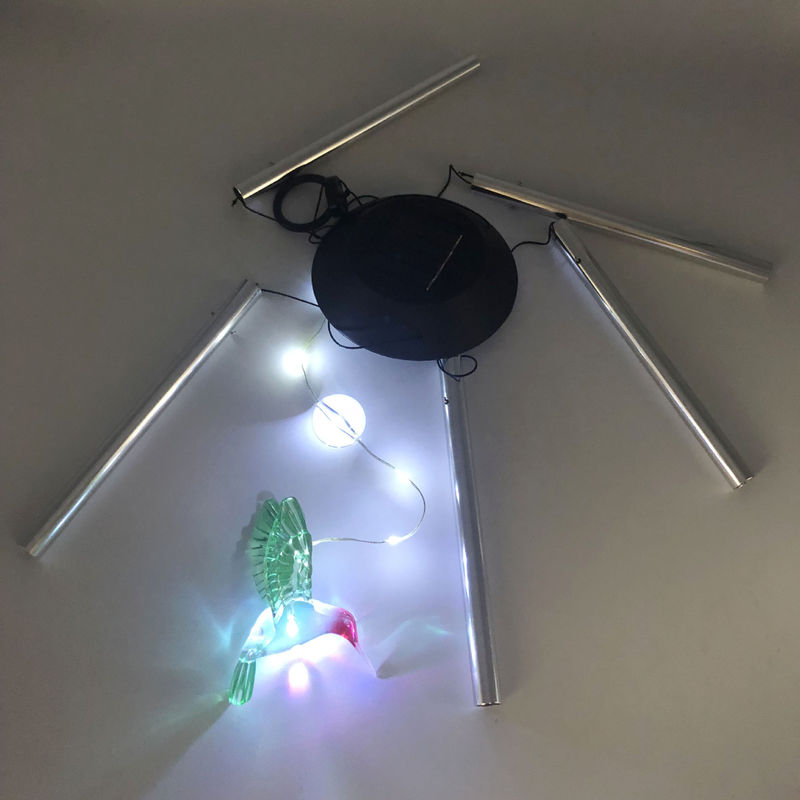 Apportez de la beauté et de la lumière à votre jardin avec la lumière solaire LED qui change de couleur
