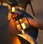 Une lumière solaire de paysage pour l'atmosphère rétro extérieure imperméable à l'eau bougie lumière jardin