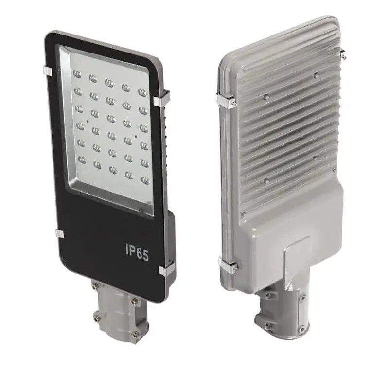 8 à 9 mètres Hauteur d'installation recommandée Module extérieur projecteur pour l'ingénierie
