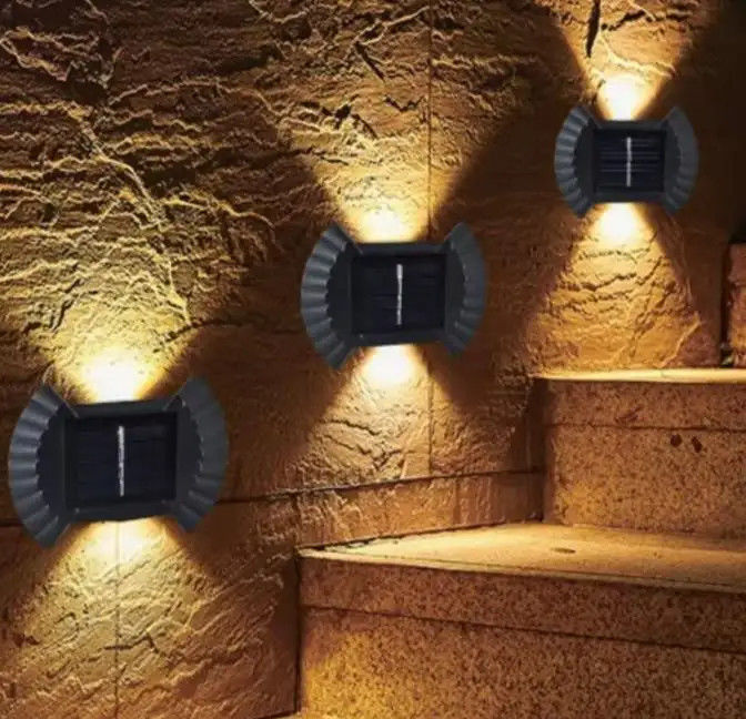 Lumières murales LED chaudes blanches à énergie solaire pour jardin patio garage allée vers le bas lampe