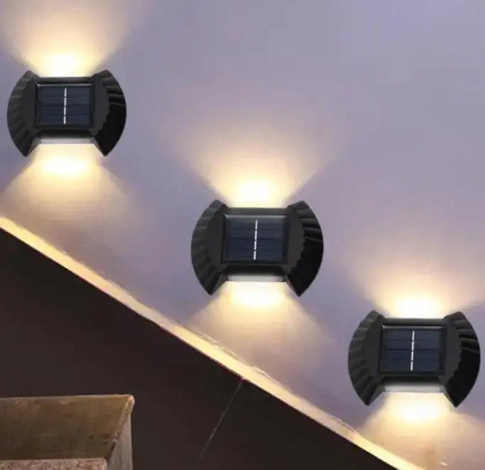 Lumières murales LED chaudes blanches à énergie solaire pour jardin patio garage allée vers le bas lampe